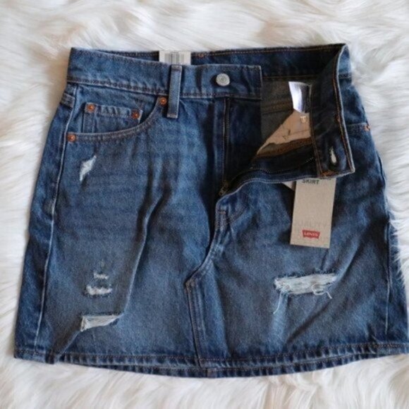 NWT Levi's Denim Mini Skirt Size 25 Distressed High Rise Dark Blue Wash - Picture 5 of 8
